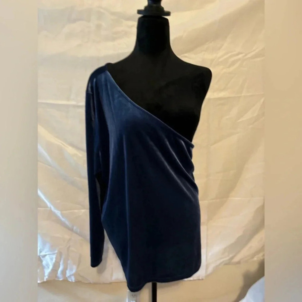 NWT Old Navy Asymmetrical Velvet Top Size 3X